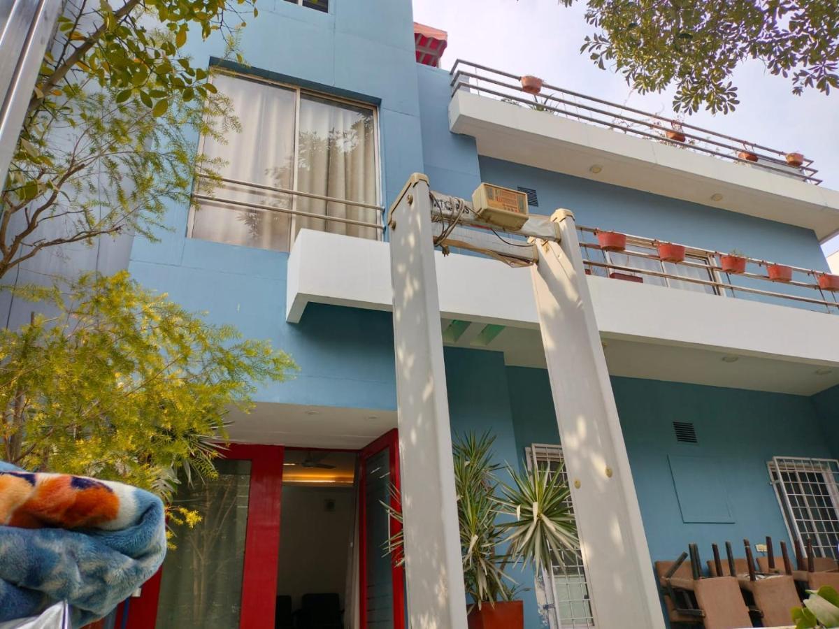 נוידה Divine Inn Couple Friendly Hotel Near Sector 51 Metro Station מראה חיצוני תמונה