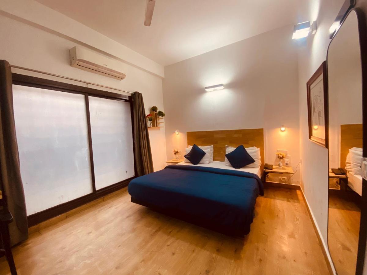 נוידה Divine Inn Couple Friendly Hotel Near Sector 51 Metro Station מראה חיצוני תמונה