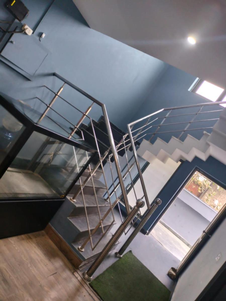 נוידה Divine Inn Couple Friendly Hotel Near Sector 51 Metro Station מראה חיצוני תמונה