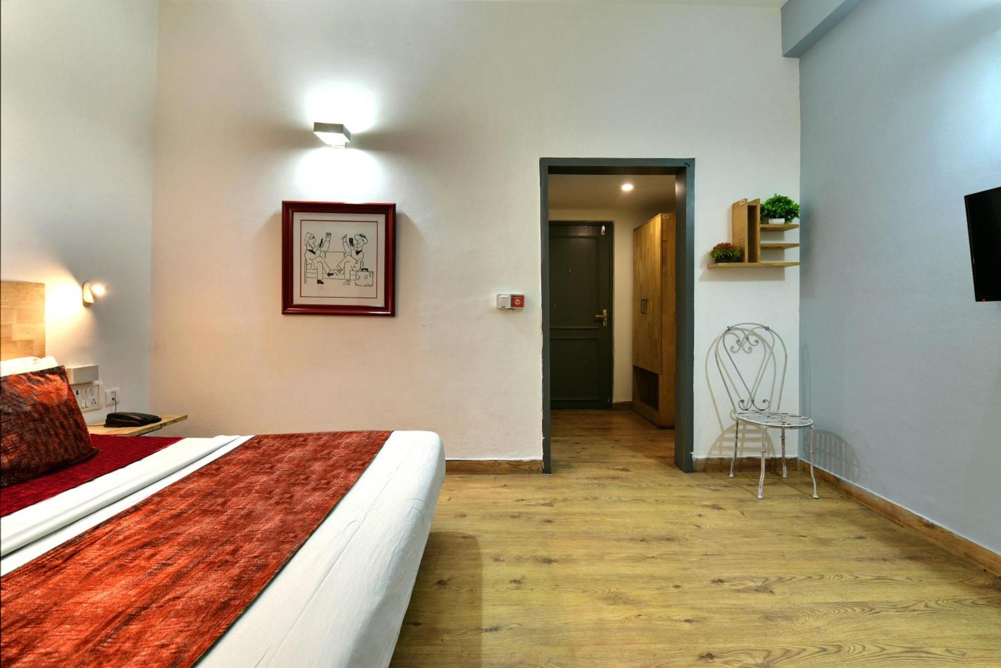 נוידה Divine Inn Couple Friendly Hotel Near Sector 51 Metro Station מראה חיצוני תמונה